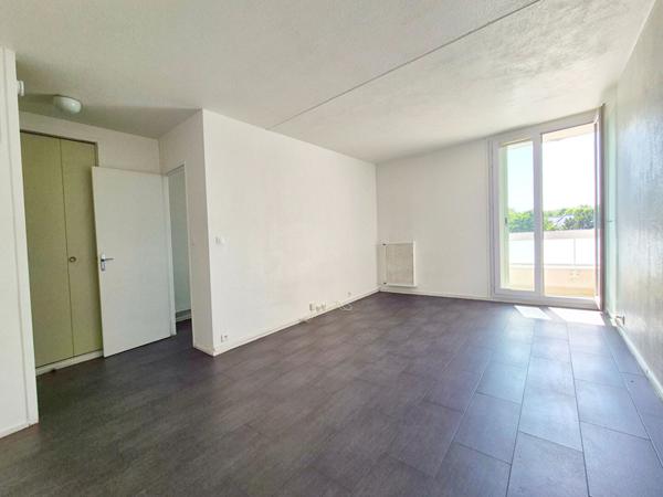 GRADIGNAN EUROFAC - Appartement T2 au 5ème étage avec ascenseur
