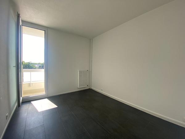 GRADIGNAN EUROFAC - Appartement T2 au 5ème étage avec ascenseur