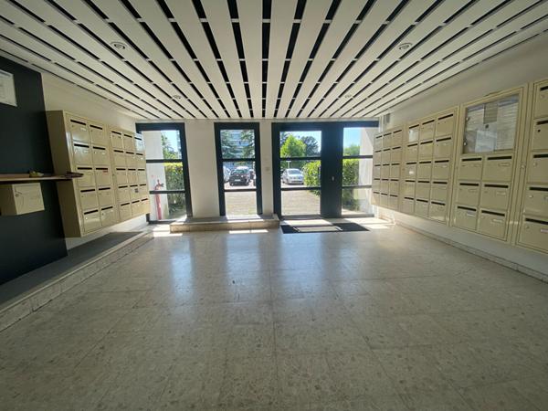 GRADIGNAN EUROFAC - Appartement T2 au 5ème étage avec ascenseur