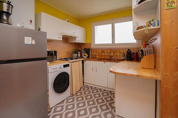 APPARTEMENT T4 rénové - Dernier étage - Vue Pyrénées - Pau Est - Allées de Morlàas