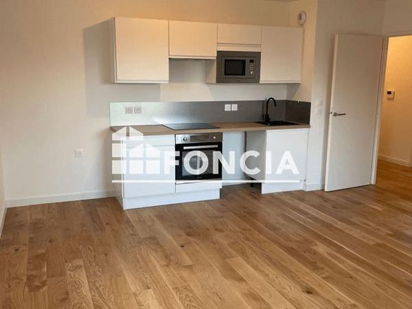 Location Appartement 3 pièces 62.7 m² - 10 RUE VICTOR HUGO Boves 80440