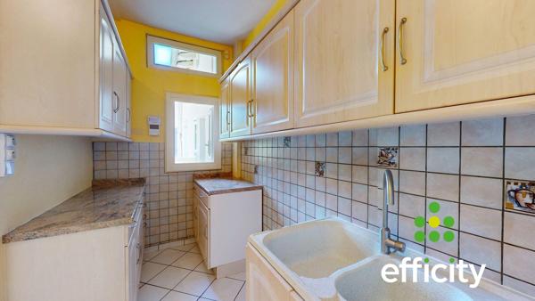 Appartement
         2 pièces
        - 29 m² 150 000 € *