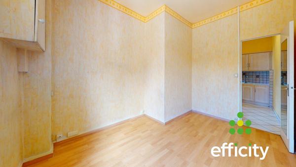 Appartement
         2 pièces
        - 29 m² 150 000 € *