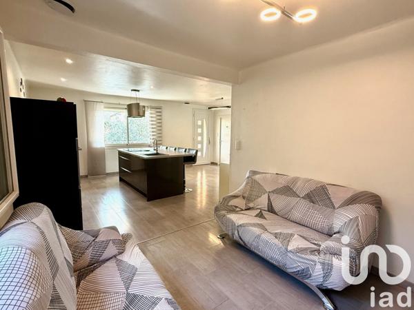 Maison 6 pièces de 100 m² à Bollène (84500)