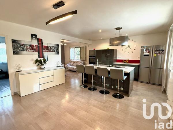 Maison 6 pièces de 100 m² à Bollène (84500)