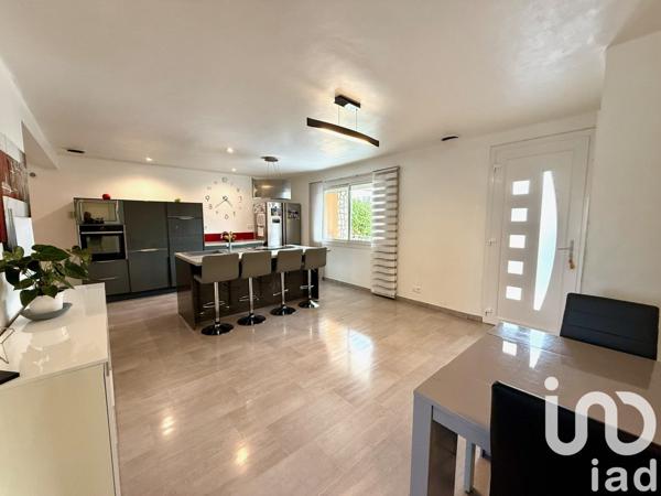 Maison 6 pièces de 100 m² à Bollène (84500)