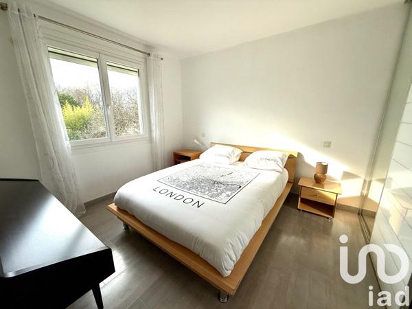 Maison 6 pièces de 100 m² à Bollène (84500)