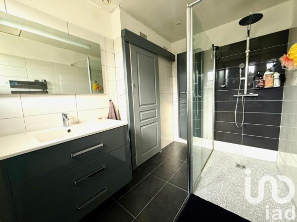 Maison 6 pièces de 100 m² à Bollène (84500)