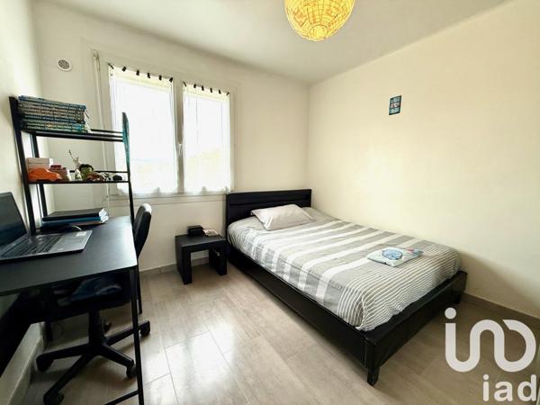 Maison 6 pièces de 100 m² à Bollène (84500)