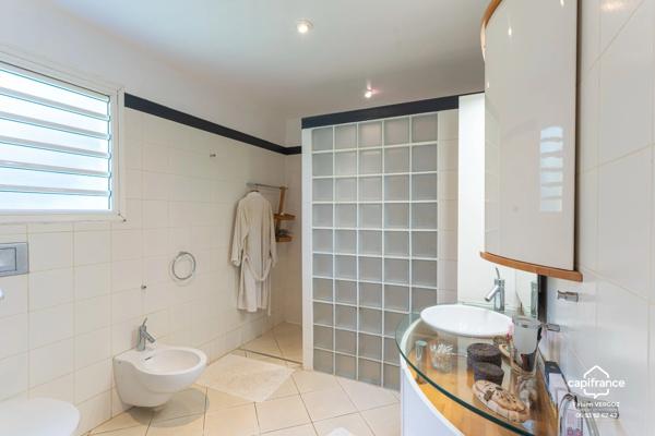 Maison familiale F4/5 de plain-pied avec varangue – Duparc, Sainte-Marie