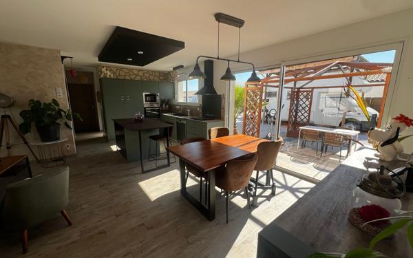 Maison à vendre    4 pièces •  Semussac