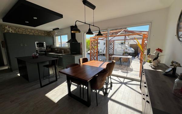 Maison à vendre    4 pièces •  Semussac