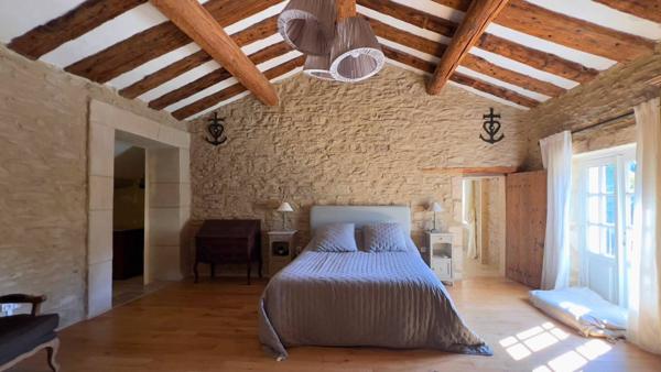 Saint-Rémy-de-Provence (13) : Mas Provençal d’Exception au Cœur des Alpilles