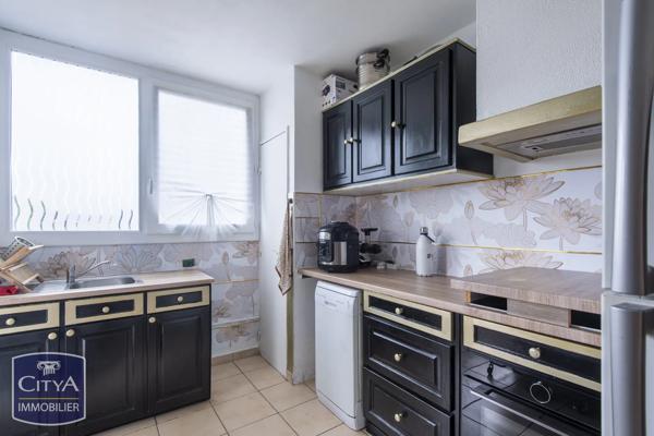 Appartement à vendre 4 pièces 71m² Marignane (13700)