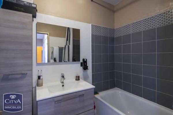 Appartement à vendre 4 pièces 71m² Marignane (13700)