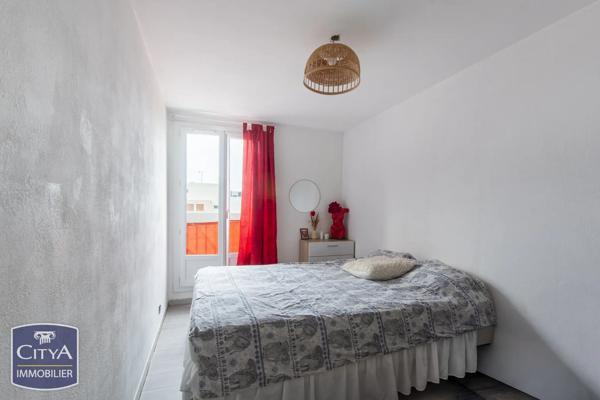 Appartement à vendre 4 pièces 71m² Marignane (13700)