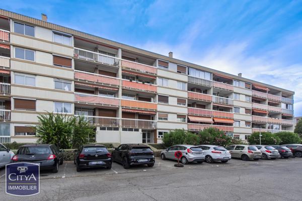 Appartement à vendre 4 pièces 71m² Marignane (13700)