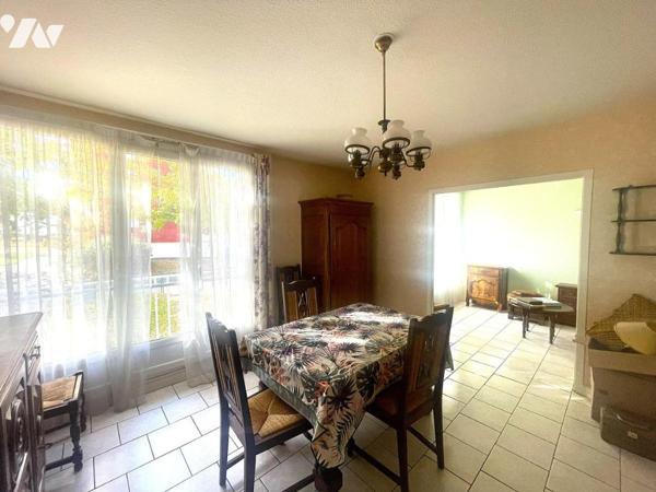 A VENDRE - REZE - Chateau - Au RDC - Appartement T4 d'env 72.44m² avec balcon et cave