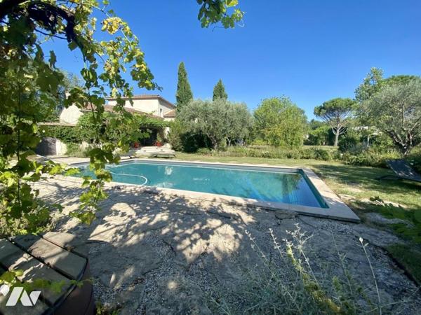 Villa en bord de Sorgue à L'ISLE-SUR-LA-SORGUE