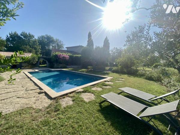 Villa en bord de Sorgue à L'ISLE-SUR-LA-SORGUE