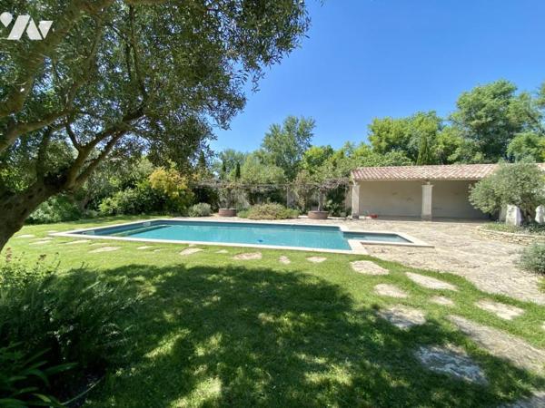 Villa en bord de Sorgue à L'ISLE-SUR-LA-SORGUE