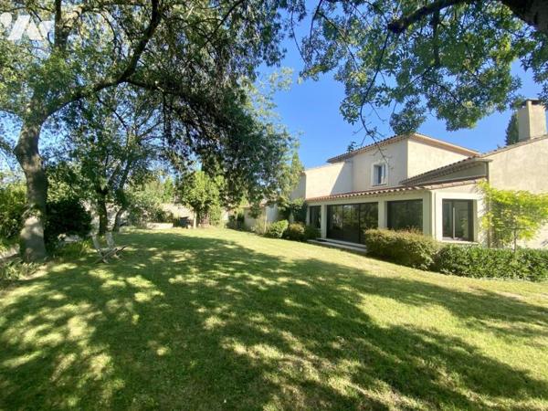 Villa en bord de Sorgue à L'ISLE-SUR-LA-SORGUE