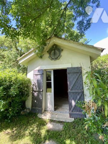 Villa en bord de Sorgue à L'ISLE-SUR-LA-SORGUE