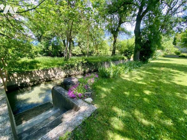 Villa en bord de Sorgue à L'ISLE-SUR-LA-SORGUE