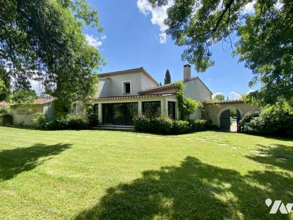 Villa en bord de Sorgue à L'ISLE-SUR-LA-SORGUE