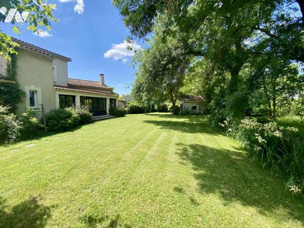 Villa en bord de Sorgue à L'ISLE-SUR-LA-SORGUE