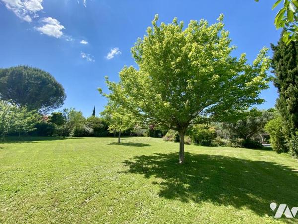 Villa en bord de Sorgue à L'ISLE-SUR-LA-SORGUE