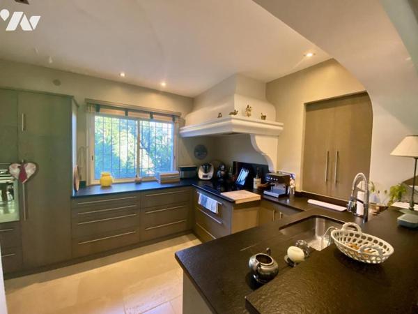 Villa en bord de Sorgue à L'ISLE-SUR-LA-SORGUE