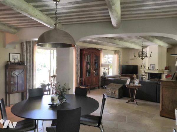 Villa en bord de Sorgue à L'ISLE-SUR-LA-SORGUE