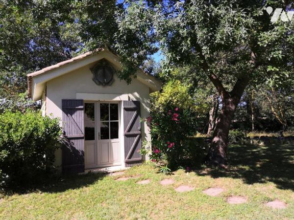 Villa en bord de Sorgue à L'ISLE-SUR-LA-SORGUE