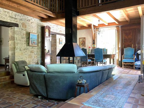 Maison avec piscine à 5 minutes du centre de Cahors