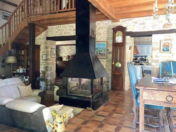 Maison avec piscine à 5 minutes du centre de Cahors