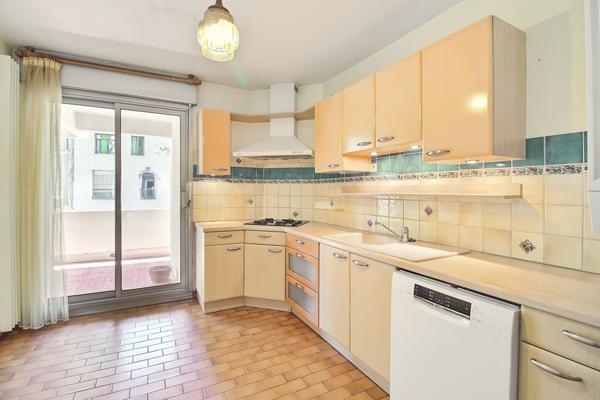 Quartier Méditerranée - T4 en exclusivité avec deux terrasses, garage et cave