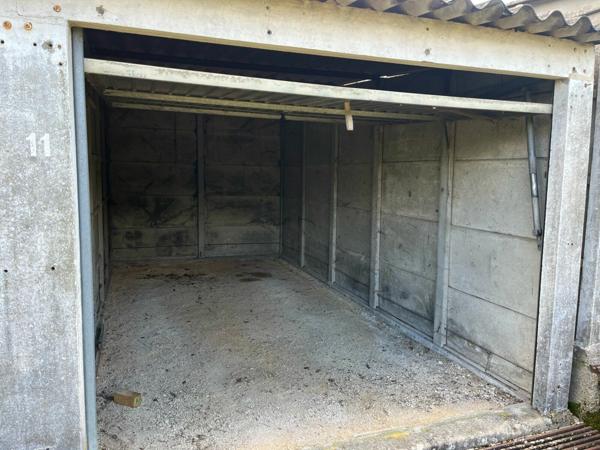 Stationnement à louer  •  12 m2 Bourges