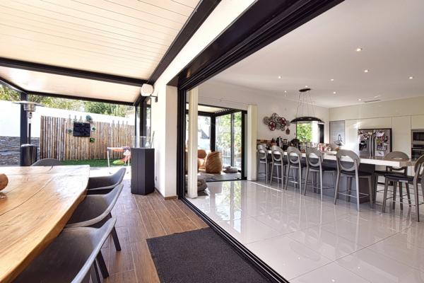 Villa d’exception : lumière, élégance et prestations haut de gamme