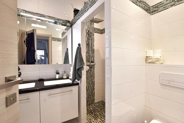 Villa d’exception : lumière, élégance et prestations haut de gamme