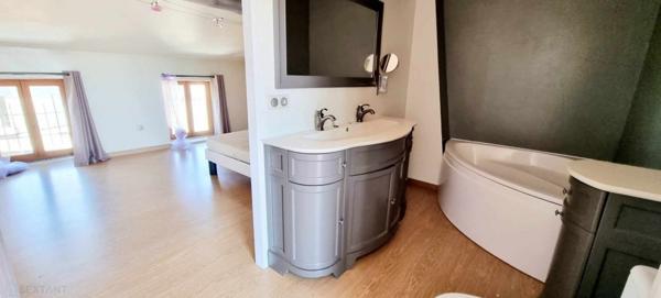 OPPORTUNITE COEUR DE VILLE DES MARTRES DE VEYRE