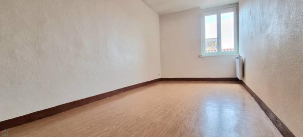 OPPORTUNITE COEUR DE VILLE DES MARTRES DE VEYRE