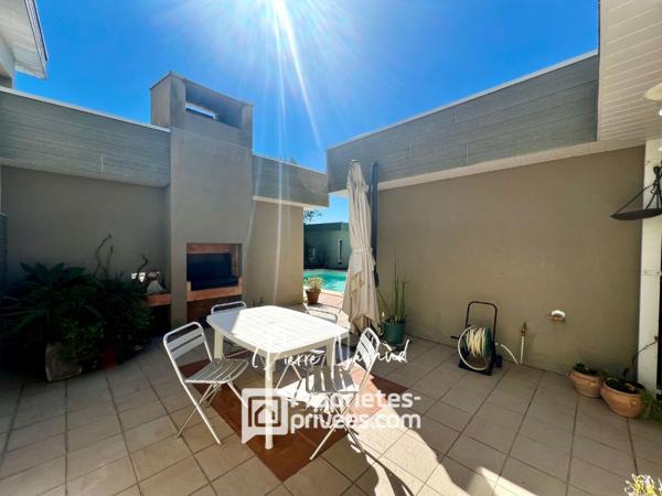 SUPERBE MAISON D'ARCHITECTE À LALANDE DE FRONSAC