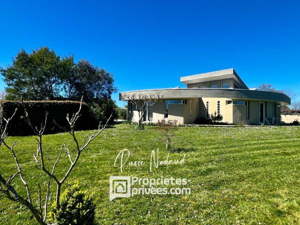 SUPERBE MAISON D'ARCHITECTE À LALANDE DE FRONSAC