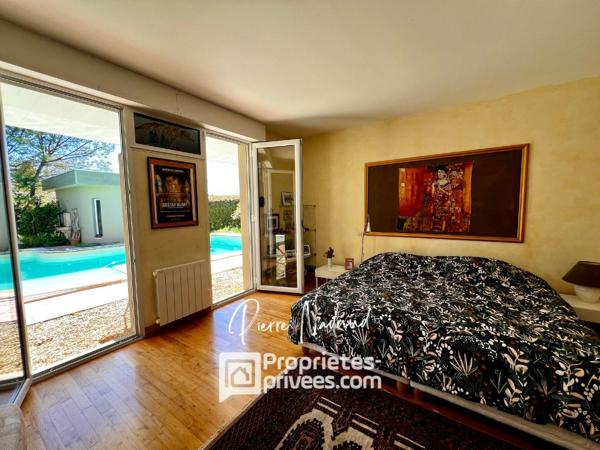 SUPERBE MAISON D'ARCHITECTE À LALANDE DE FRONSAC