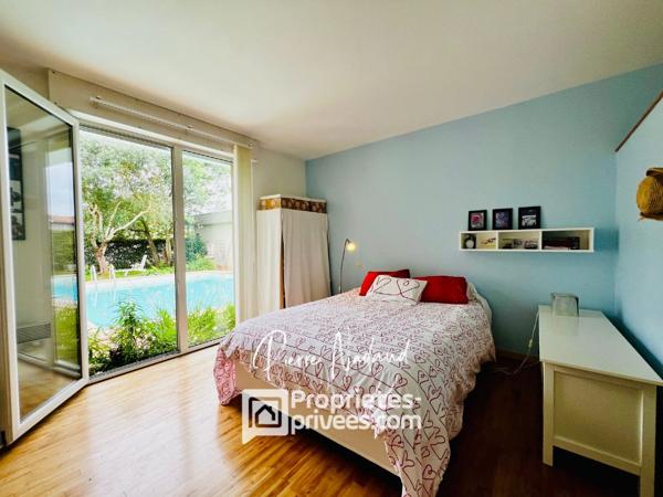 SUPERBE MAISON D'ARCHITECTE À LALANDE DE FRONSAC