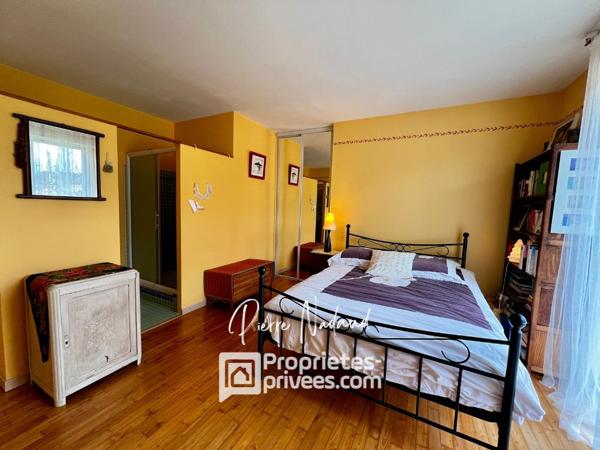 SUPERBE MAISON D'ARCHITECTE À LALANDE DE FRONSAC