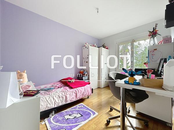 Maison familiale de 7 pièces à vendre à Longueville - Confort et tranquillité assurés