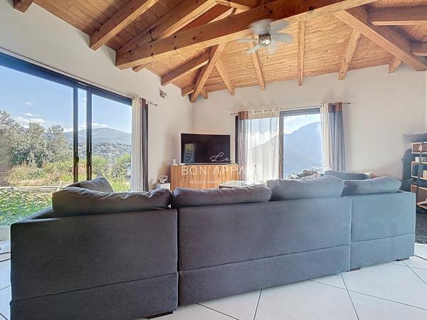 Villa 5 pièce(s) 4 chambre(s) 173 m²