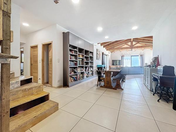Villa 5 pièce(s) 4 chambre(s) 173 m²